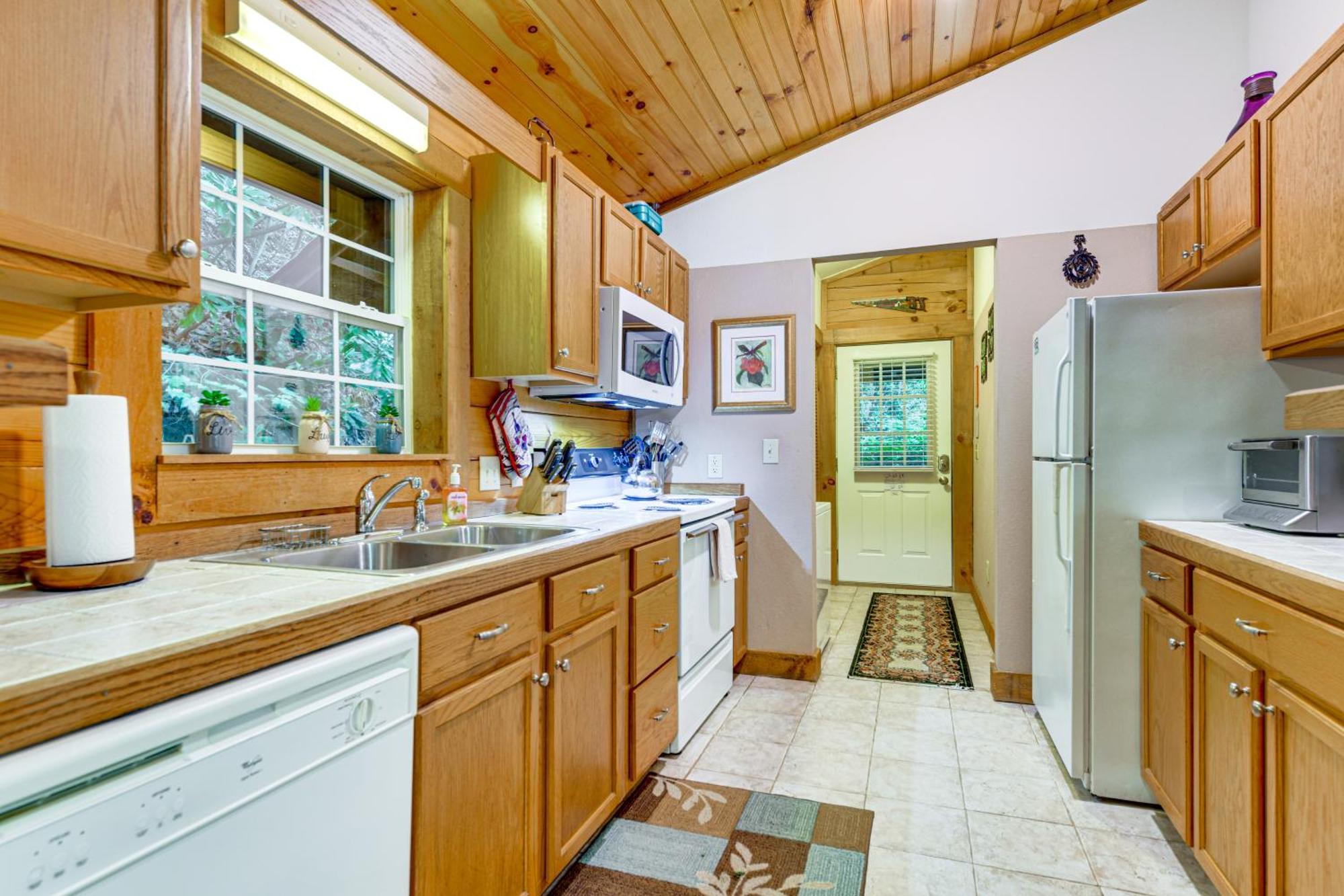 Serene Maggie Valley Retreat With Deck And Hot Tub! Exterior foto