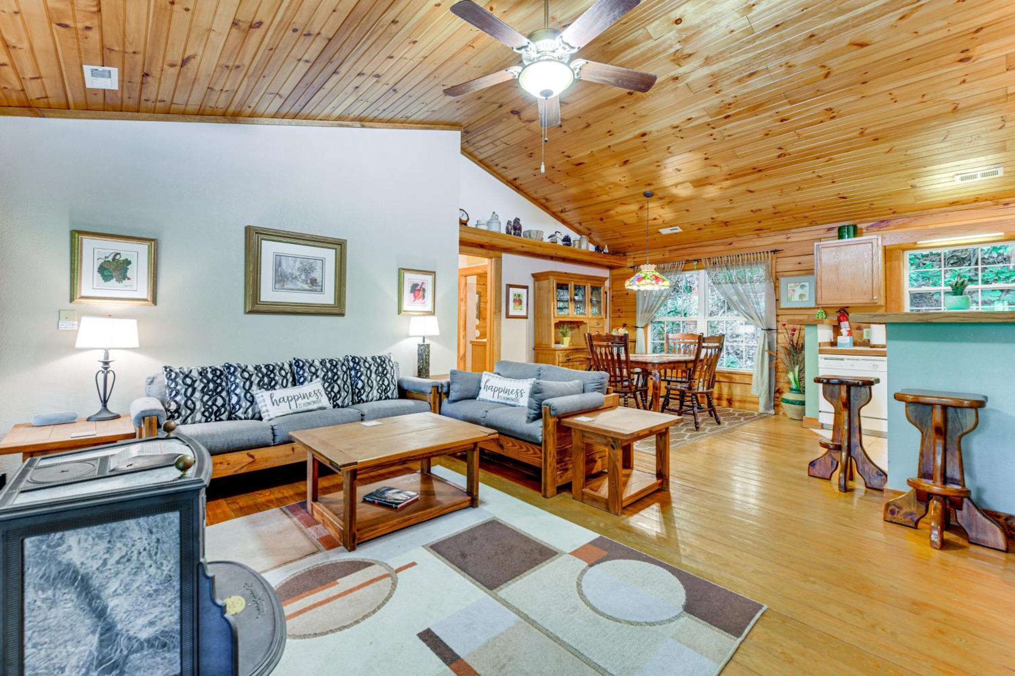 Serene Maggie Valley Retreat With Deck And Hot Tub! Exterior foto